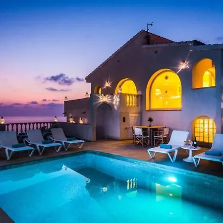 Cala En Porter Sleeps 10 Pool Air Con Wifi