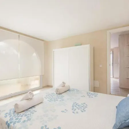 Cala En Porter Sleeps 10 Pool Air Con Wifi Villa